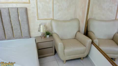 lila bailey  online show from September 2025 07:46:02 PM