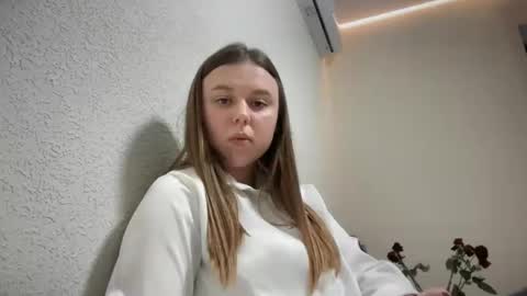 Lily online show from October 2025 10:25:01 AM