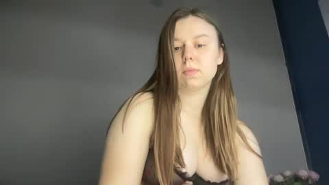 Lily online show from October 2025 04:51:02 PM