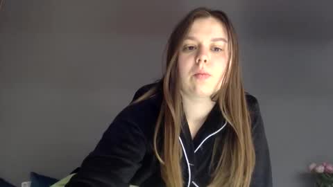 Lily online show from October 2025 07:30:02 AM