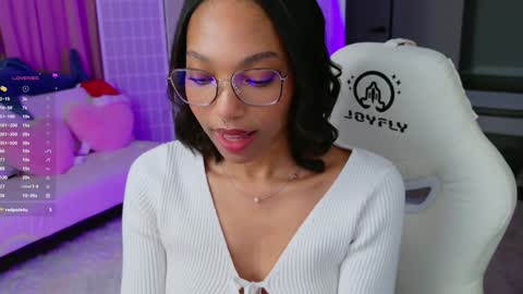 Snapshot of lileviemarie chatting on December 2024 02:08:02 AM evie online show from December 2024 02:08:02 AM