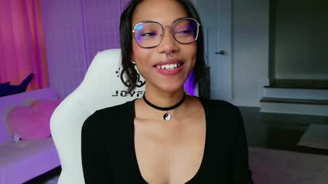 Snapshot of lileviemarie chatting on December 2024 07:40:01 PM evie online show from December 2024 07:40:01 PM