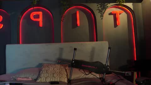 Lili  online show from February 2026 01:50:02 PM