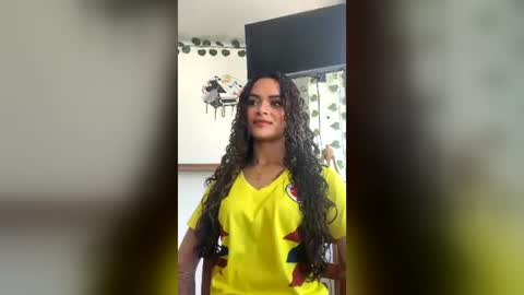 lili_evanss online show from June 2026 06:02:01 PM