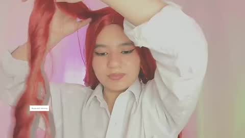 Lili online show from November 2025 12:27:02 PM