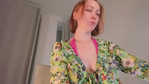 Snapshot of lilian_kroft chatting on May 2026 12:00:02 PM LIL online show from May 2026 12:00:02 PM