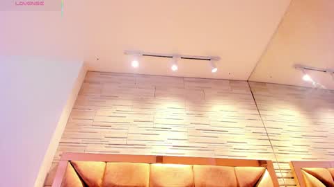 Snapshot of lilian_starfire chatting on November 2025 07:45:02 PM LILIAN online show from November 2025 07:45:02 PM