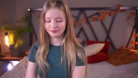 Snapshot of lilianhoward chatting on November 2025 12:40:01 PM Lilian online show from November 2025 12:40:01 PM