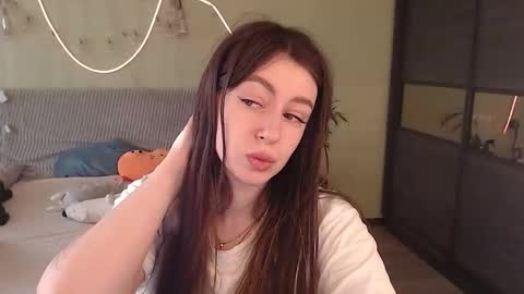 Lilu online show from November 2025 06:19:02 AM