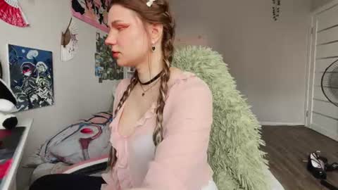Snapshot of lilidip chatting on July 2026 05:12:02 AM Lily online show from July 2026 05:12:02 AM