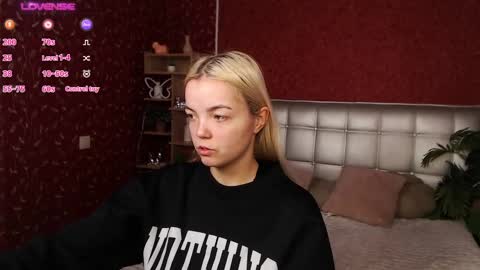 Lilie online show from February 2025 02:27:01 PM