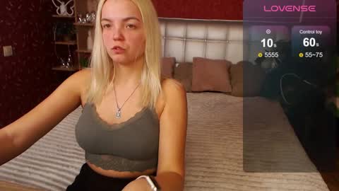 Lilie online show from March 2025 08:49:01 PM