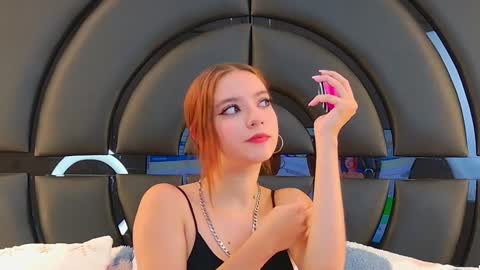 Lili online show from March 2025 07:05:01 PM