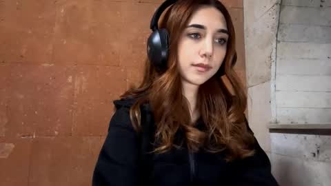 Snapshot of lilihalvorsen chatting on September 2025 10:09:02 PM Lina online show from September 2025 10:09:02 PM