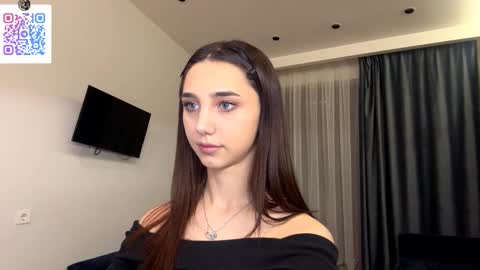 Lina online show from December 2025 10:18:02 PM