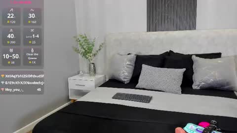 lilii peach online show from July 2026 12:37:02 AM