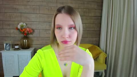 LiliLinn online show from February 2025 05:26:02 AM