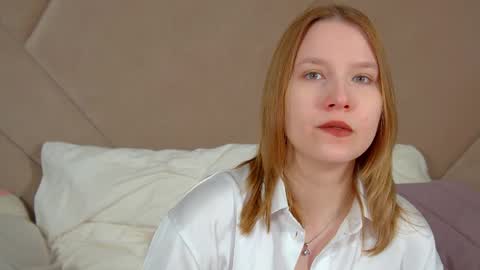 LiliLinn online show from May 2026 04:30:02 AM