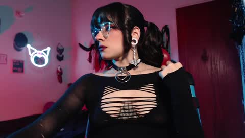 Molly online show from December 2024 02:34:02 AM