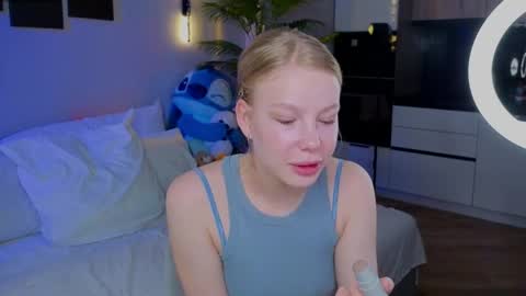 lililok101 online show from May 2026 02:19:01 AM