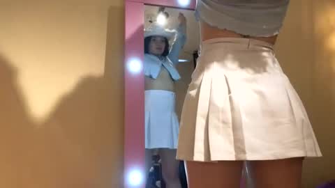 lilimini online show from October 2025 08:32:01 PM