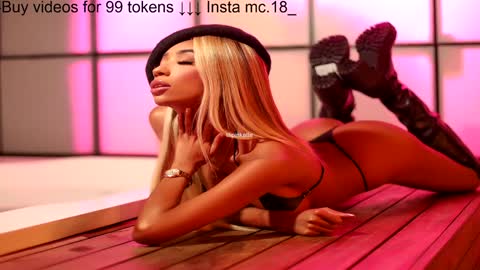 Snapshot of lilipinkette chatting on December 2024 06:46:02 AM Lili online show from December 2024 06:46:02 AM