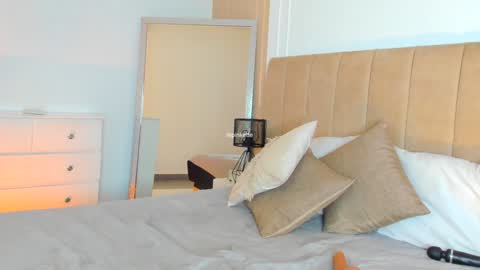 Snapshot of lilipinkette chatting on December 2024 05:44:01 AM Lili online show from December 2024 05:44:01 AM