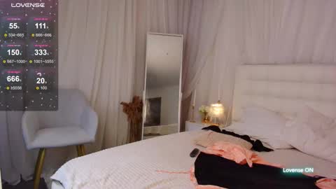 Lilit online show from September 2025 04:40:02 PM