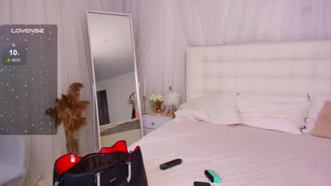 Lilit online show from September 2025 05:23:02 PM