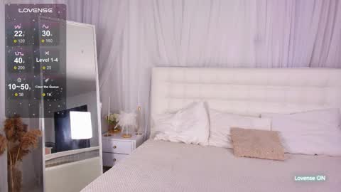 Lilit online show from September 2025 04:52:01 PM