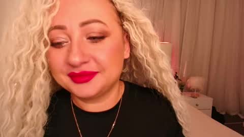 Lilit online show from October 2025 04:46:01 PM