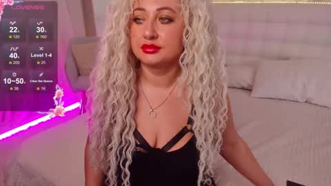 Lilit online show from December 2025 04:46:02 PM