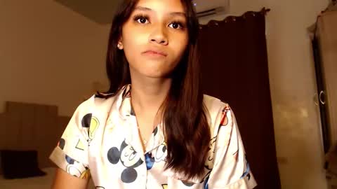 Chloe online show from October 2025 05:16:02 AM