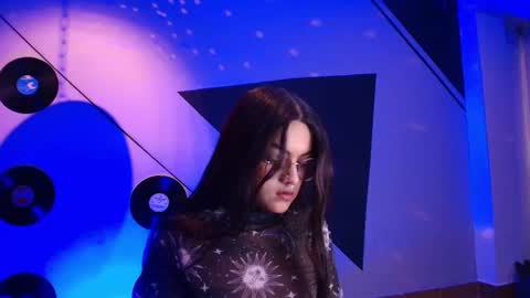 Lilith and Khloe  online show from November 2025 11:18:02 AM