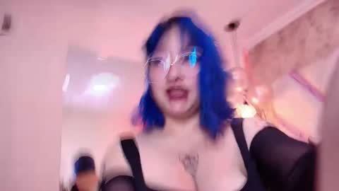  online show from October 2025 08:20:02 PM