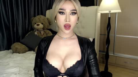 Snapshot of lilith_mazikeen69 chatting on December 2024 11:29:02 PM QUEEN LILITH BORBON online show from December 2024 11:29:02 PM