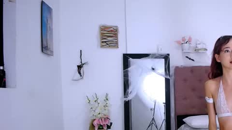 Snapshot of lilith_skinny1 chatting on November 2025 05:03:02 PM Lilith online show from November 2025 05:03:02 PM