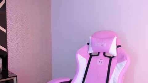 Lilith online show from February 2025 08:07:02 PM