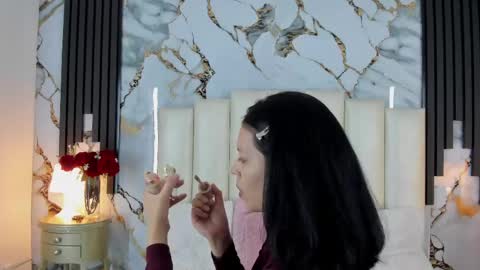 Lilith  online show from April 2026 04:41:01 AM