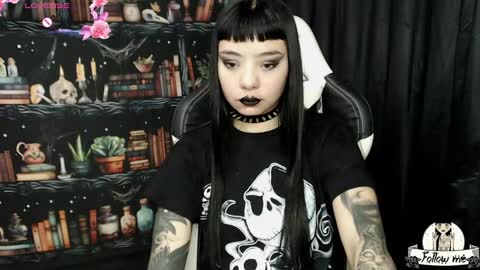Snapshot of lilithmoon666 chatting on December 2024 02:15:02 AM online show from December 2024 02:15:02 AM