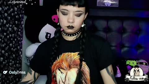 Snapshot of lilithmoon666 chatting on January 2025 05:00:01 AM online show from January 2025 05:00:01 AM