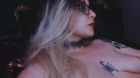 lilithmystic01 online show from February 2025 07:47:02 PM