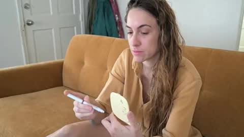 L online show from October 2025 08:10:01 PM