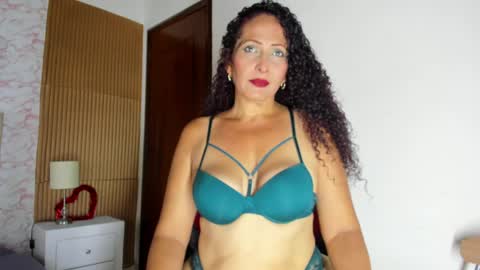 Snapshot of lilithphillis1 chatting on April 2026 05:21:02 PM lilithphillis1 online show from April 2026 05:21:02 PM