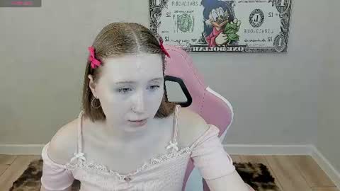 Snapshot of lilitiny chatting on June 2026 01:15:01 AM Lili Tiny GMT2 3-10AM MonTueWedThuSat online show from June 2026 01:15:01 AM