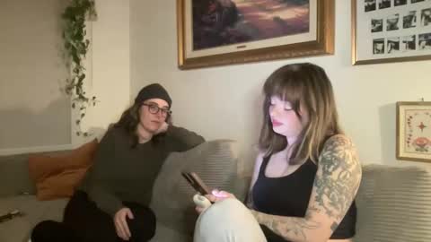 lilldaddysgirl online show from January 2026 03:56:01 AM