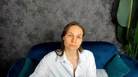 lillian_white1 online show from February 2025 10:28:02 AM