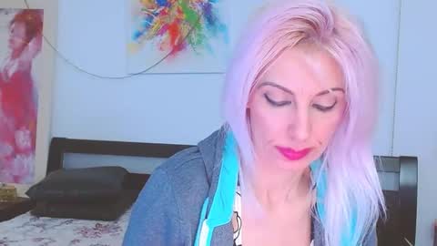 Lara online show from February 2025 06:12:02 AM