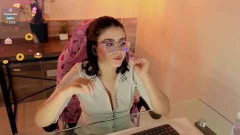 Snapshot of lillianderson chatting on November 2025 11:45:01 AM lillianderson - Next stream start at 0700hs GTM-3 online show from November 2025 11:45:01 AM