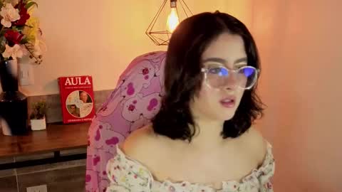 Snapshot of lillianderson chatting on November 2025 11:43:01 AM lillianderson - Next stream start at 0700hs GTM-3 online show from November 2025 11:43:01 AM